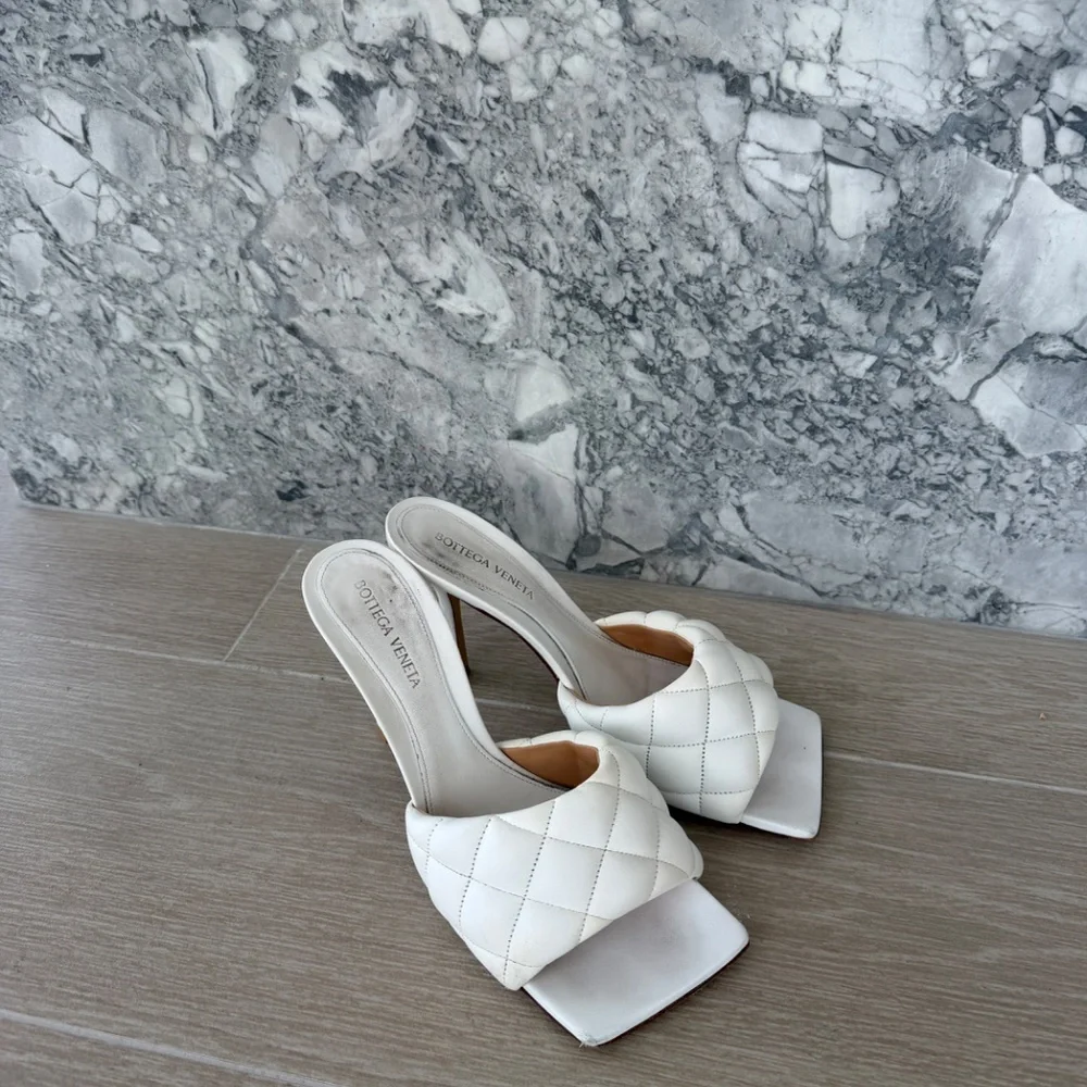Bottega Veneta White padded quilted leather Heels - Picture 8 of 8